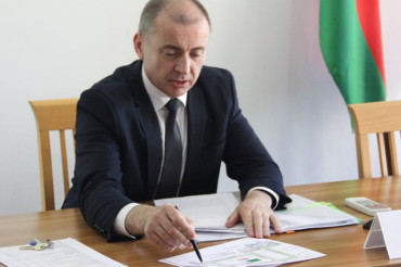 Житель Колодищ пожаловался председателю райисполкома на неубранные остановки