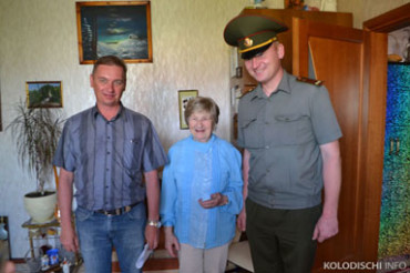 Колодищанским ветеранам вручили медали в честь 75-летия освобождения Беларуси