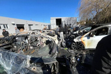 Возле СТО в Колодищах сгорело сразу несколько автомобилей