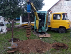 Аренда мини-экскаватора и ямобура