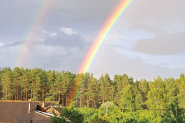 Посмотрите, какую красивую радугу сняли на фото и видео в Колодищах