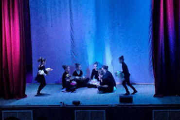 Театральная студия «Зазеркалье» Колодищанского КСЦ выступила на районном фестивале «Мара»