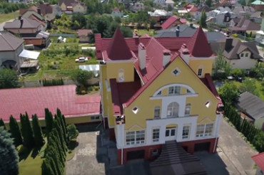 Агентство недвижимости опубликовало видеоролик о коттедже в Колодищах за $1,95 млн
