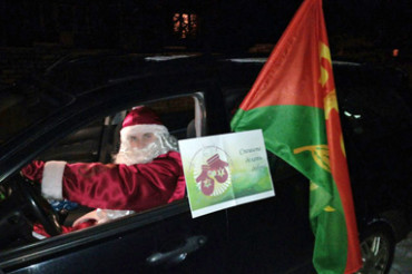 В канун Нового года активисты БРСМ навещали Колодищанских детей и дарили подарки