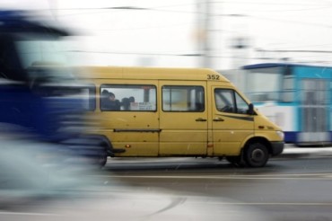 Жители Полигона самостоятельно организовали маршрутное такси по доставке детей в школу