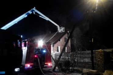 Очевидец: по улице Молодежная в Колодищах горел частный дом, на место прибыли несколько пожарных машин