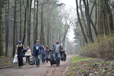 1 октября добровольцы выйдут на уборку Колодищанского леса