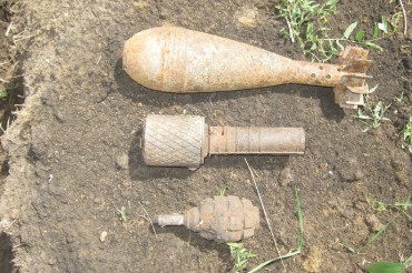 В Колодищах на территории гольф клуба нашли 2 мины 5 гранат и 4 артиллерийских взрывателя