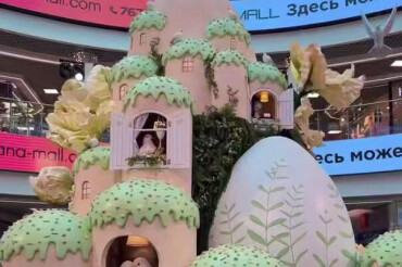 В Dana Mall открылась новая инсталляция к Пасхе