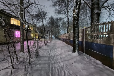 В Колодищах выпал первый снег: фото с улиц агрогородка