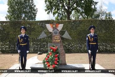 Памятный знак воинам 214-й воздушно-десантной бригады открыт в Колодищах