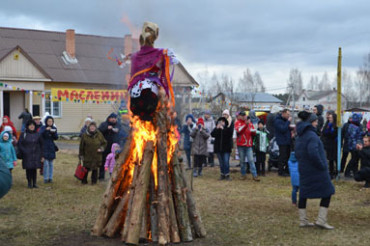 В деревне Старина прошло празднование Масленицы. Фото