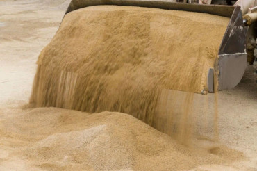 Какой песок выбрать для строительства и где его купить?