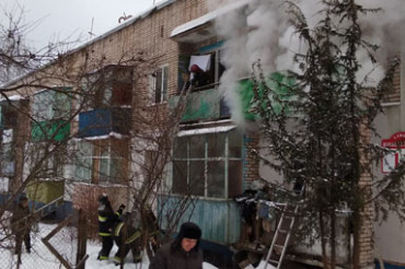 Пожар в квартирном доме в Городище: 7 человек эвакуированы, 3 госпитализированы