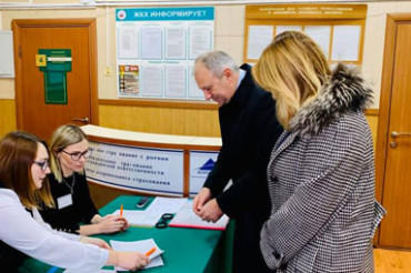 Премьер-министр Беларуси досрочно проголосовал в Колодищах