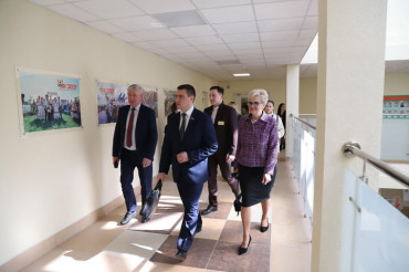 Министр образования посетил новую Колодищанскую школу