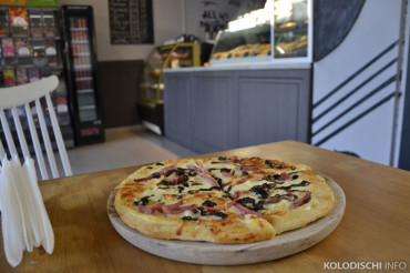 В кофейне "БЕРибЕГИ" в Колодищах теперь можно купить пиццу и провести время за настольными играми