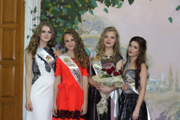 Выпускной вечер прошел в Колодищанской школе: фото со страниц ВКонтакте выпускников