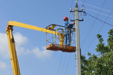 В связи с ремонтом уличного освещения в Колодищах будут отключать электричество 16 и 17 мая