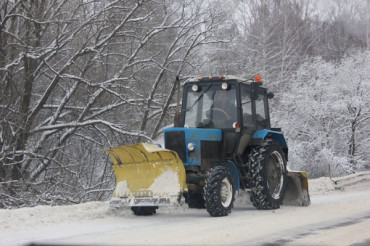 Житель Колодищ обратился на прямую линию с проблемой засыпанных снегом тротуаров