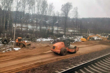 Как идет строительство ЖД пути в аэропорт: фото и видео
