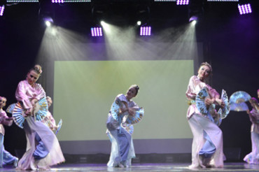 Колодищанские артисты выступили с новыми номерами на юбилейном концерте народного театра «Надежда»