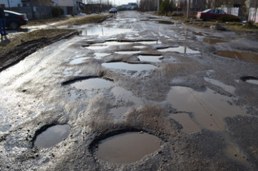 Жители Колодищ жалуются на плохие дороги. Фото и видео
