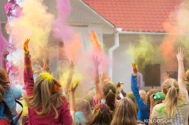 На стадионе Колодищанской школы 18 сентября пройдёт фестиваль красок