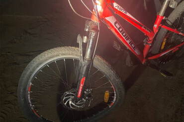Сотрудники ГАИ нашли мотоциклиста, сбившего ребенка на велосипеде в Колодищах 