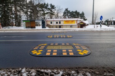 На трассе "Колодищи-Заславль" появились необычные искусственные неровности