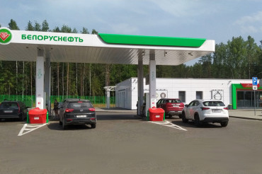 В Беларуси с 4 апреля дешевеет автомобильное топливо на 1 копейку