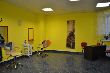 В здании бизнес инкубатора по ул. Минская, 5 открылась парикмахерская