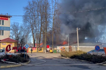 В Королев Стане случился серьезный пожар на производственной территории. Видео