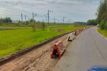 По улице Путейская идут ремонтные работы, движение осуществляется по одной полосе