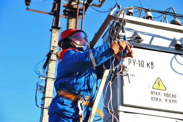 В Юхновке 21 января будут отключать электричество по двум улицам