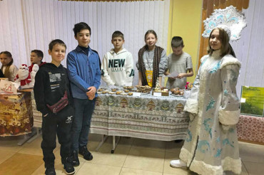 На благотворительной ярмарке в Колодищанской школе собрали 1300 рублей