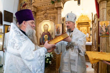 Патриарший экзарх всея Беларуси совершил освящение храма в Колодищах