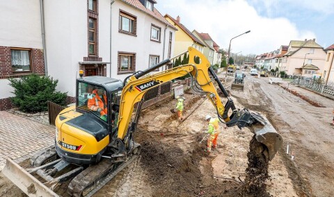 Аренда экскаватора гусеничного от 8 тонн до 15 тонн (ковши 40,50,60,90,200 планировочный, Ямобур 20,30,40,50,60. ГИДРОМОЛОТ) фото 2