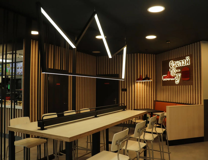 В Уручье после реконструкции открылся обновленный Burger King
