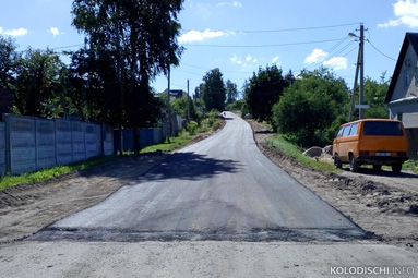 По улице Радюк уложили асфальт