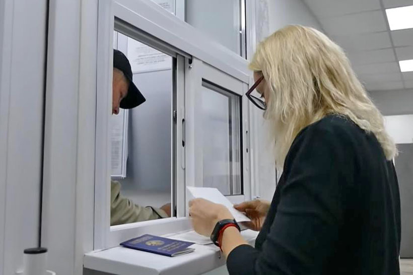 Вопрос изготовления паспортов для граждан взят на личный контроль министра МВД Беларуси