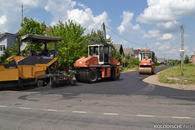 В Колодищах приступили к асфальтированию местных улиц