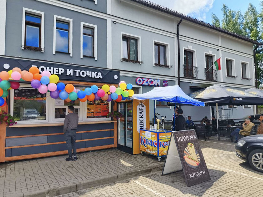 В Колодищах открылась шаурмичная "Донер и точка"