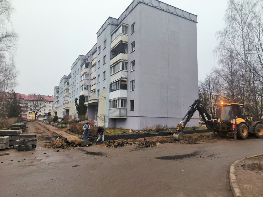 В каких домах Минского района отремонтируют придомовые территории и кровли в 2026 году. Появились списки