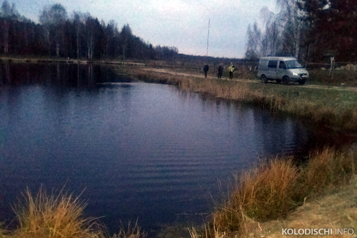 На озере по улице Козлова в Колодищах утонул человек