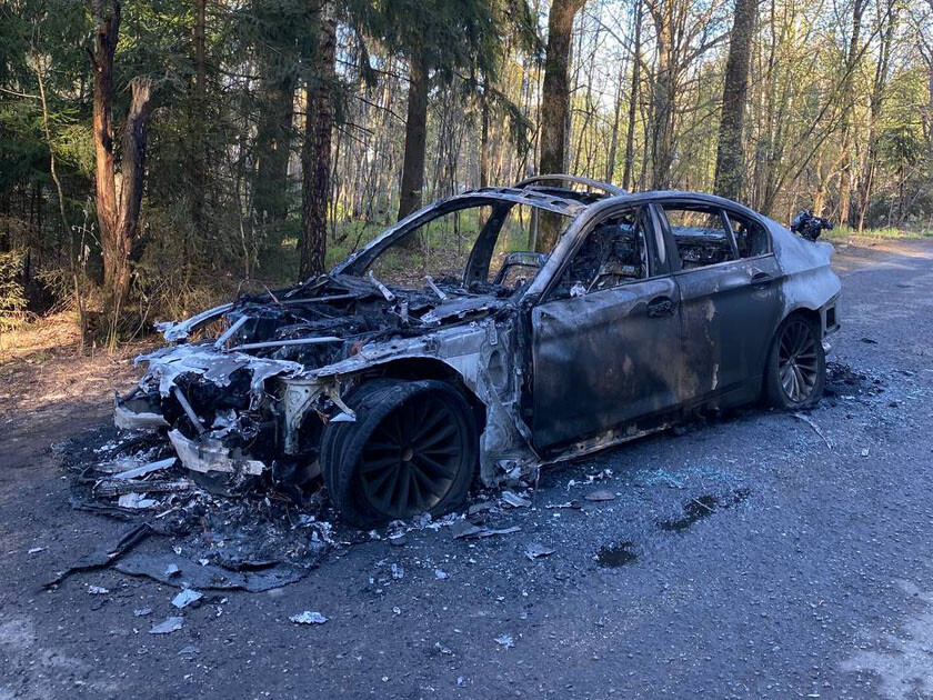 На дороге в Колодищах полностью сгорел BMW