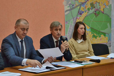 Жителям рассказали, что будет с блокированной застройкой и дорогой в Военном городке