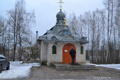 19 января - Крещение. Когда и во сколько можно набрать освященной воды в местных церквях