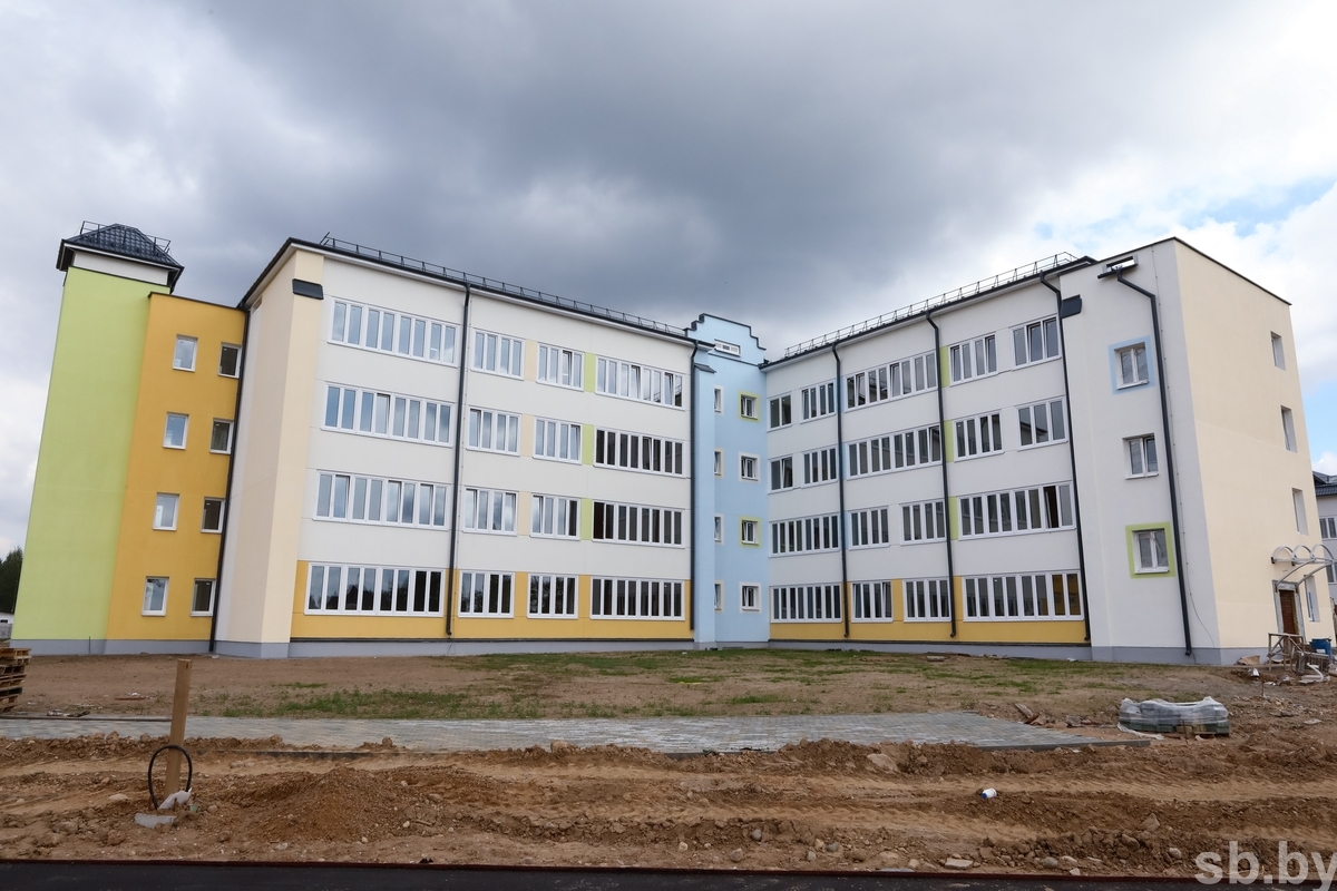 В новую Колодищанскую школу требуются уборщики, повара и кухонные рабочие