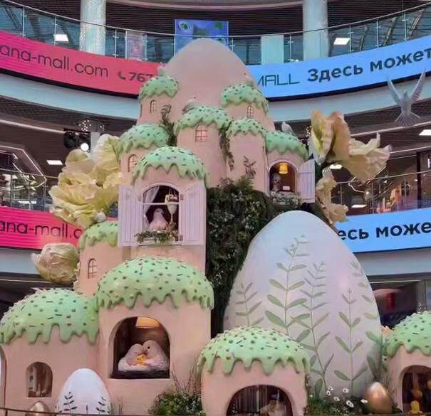 В Dana Mall открылась новая инсталляция к Пасхе